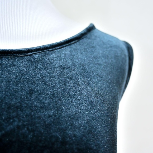 *Sold on @Foxtail90* VINEYARD VINES Velvet Blouse - Picture 4 of 8